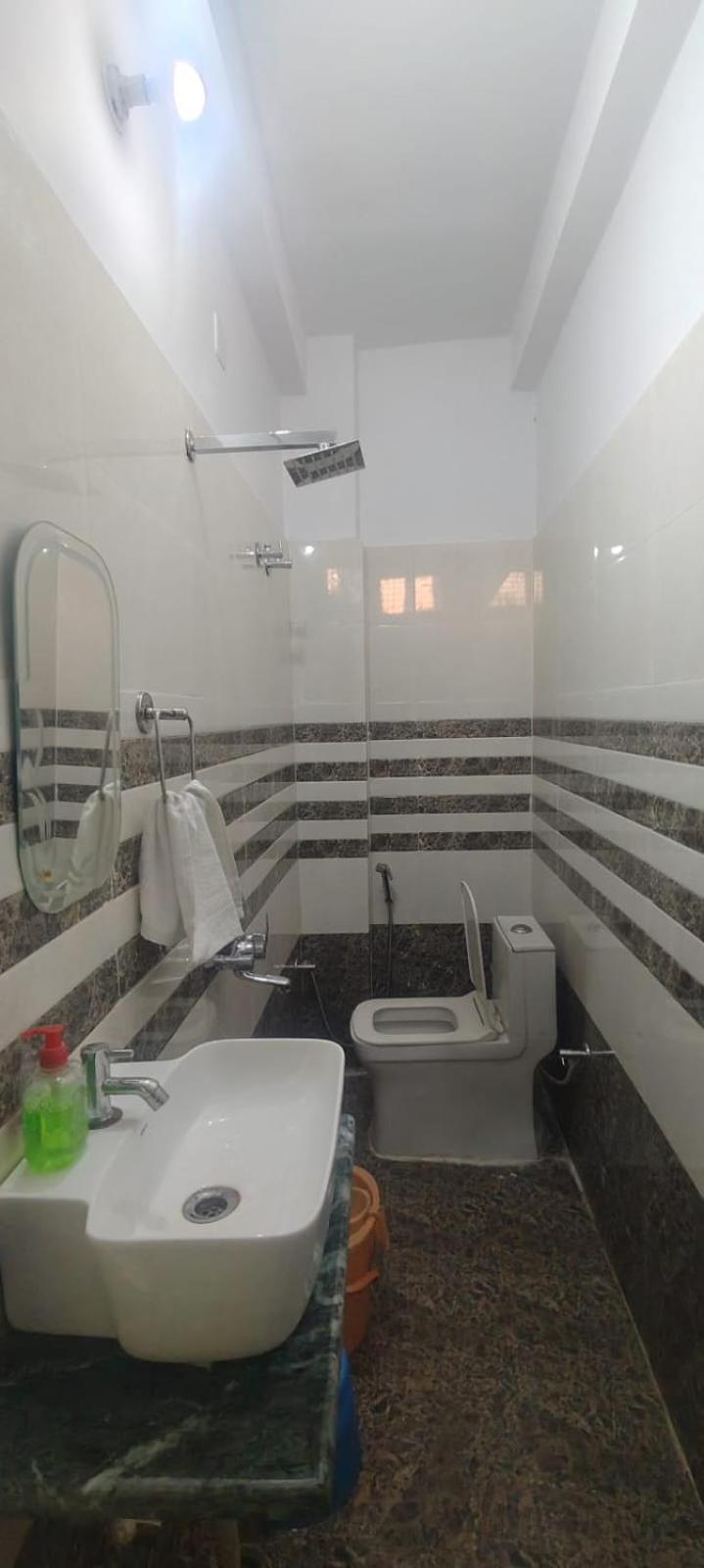 Jpm Guest House Bénarès Extérieur photo